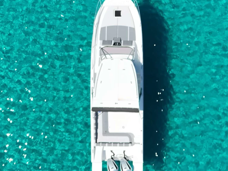 Pronájem Motorová loď Saver s licencí