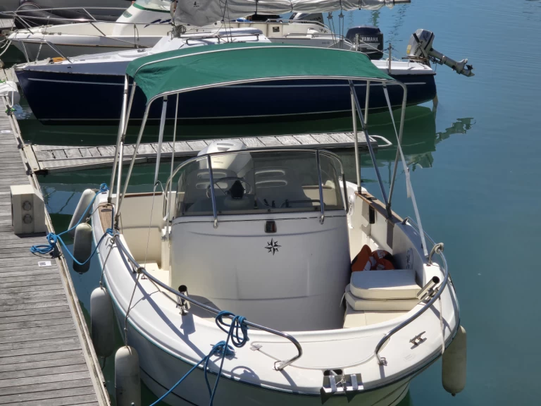 Pronajmout si Jeanneau Cap Camarat 625 v Saint-Denis-d'Oléron