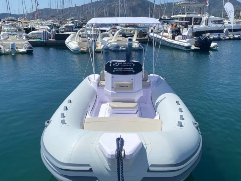 Pronájem lodi Italboats Predator 599 AS v Villasimius na Samboatu