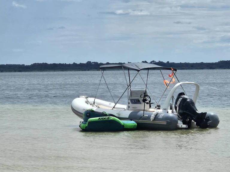 Pronajmout Polotuhá loď se skipperem či ne Zodiac v Biscarrosse