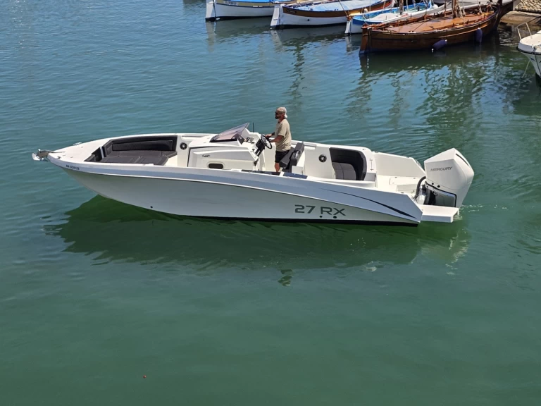 Pronájem Motorová loď Pacific Craft s licencí