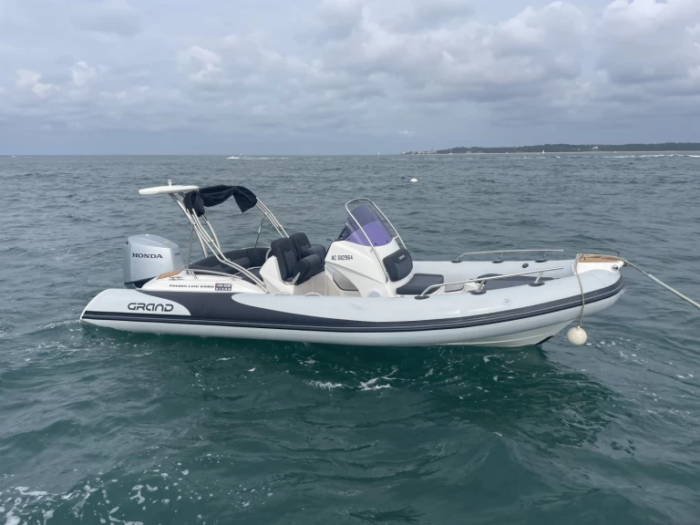Pronájem lodi Grand Boats Golden Line G580LF v Cap Ferret na Samboatu