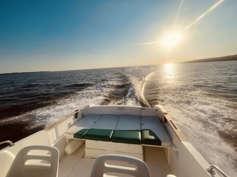 Motorová loď k pronájmu v Larmor-Plage za nejlepší cenu