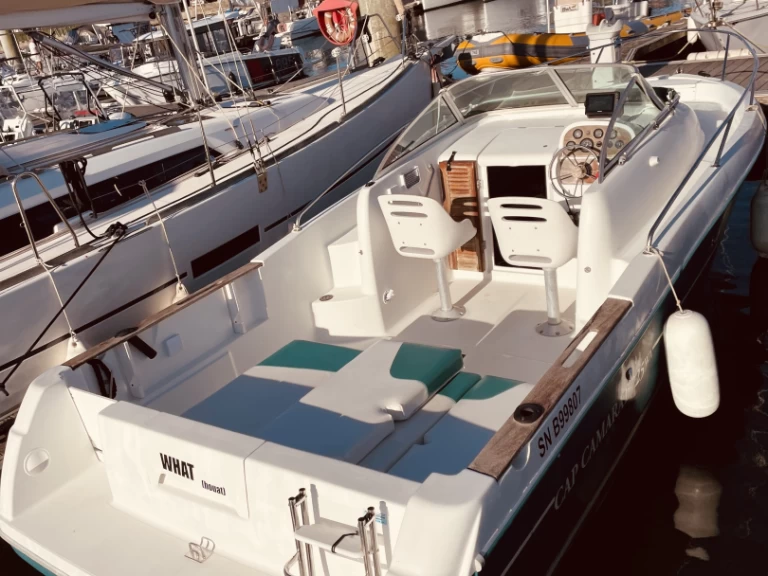 Jeanneau Cap Camarat 725 WA jednotlivci a charterové společnosti v Larmor-Plage