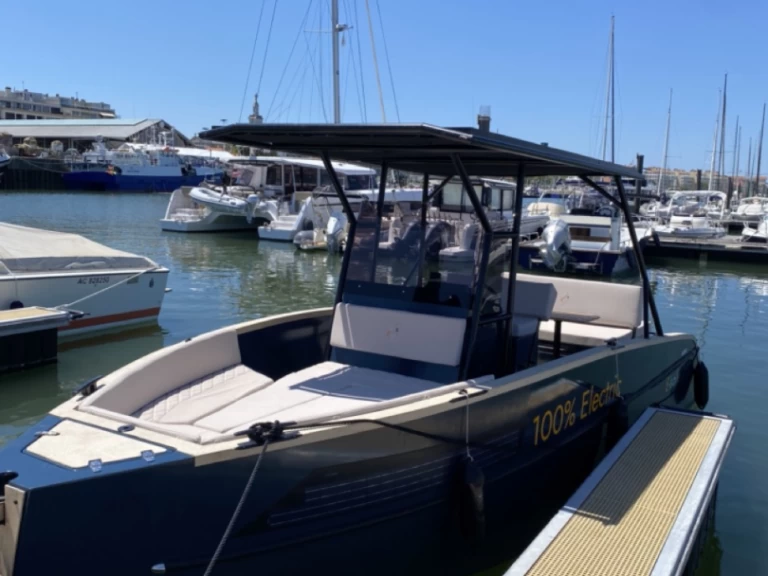 E-sole 750 jednotlivci a charterové společnosti v Arcachon