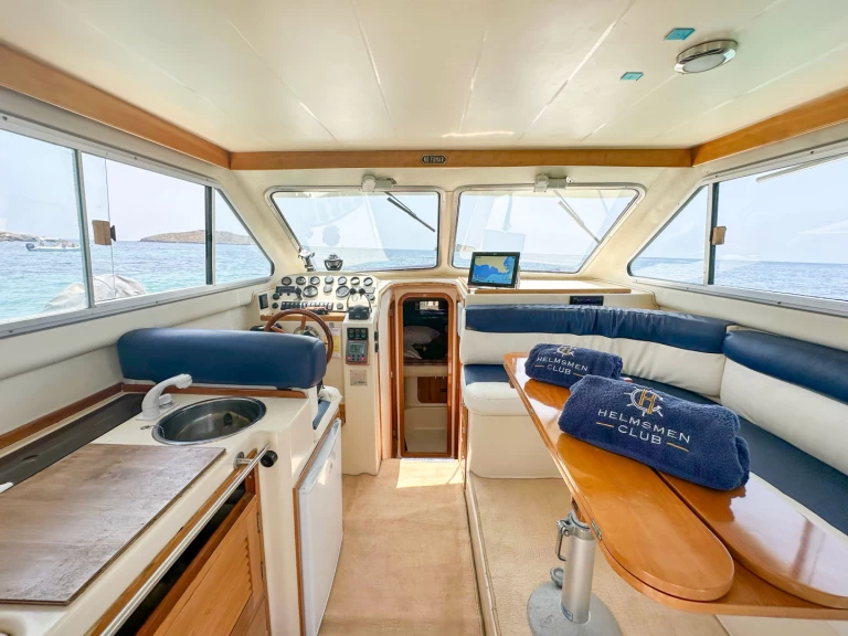 Rodman Rodman 900 jednotlivci a charterové společnosti v Santa Eularia des Riu