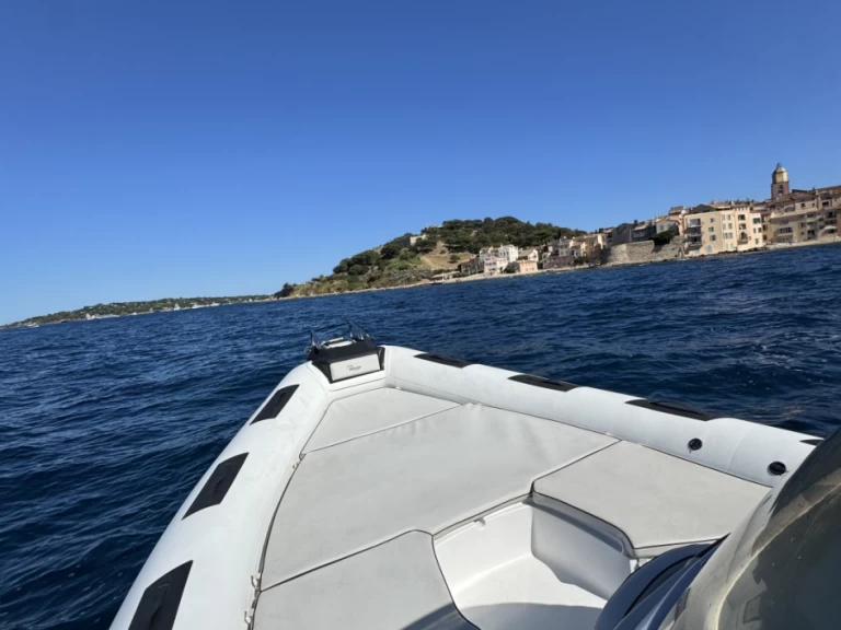 Pronájem jachty v Port Cogolin -Ranieri Cayman 31 Sport Touring na Samboatu