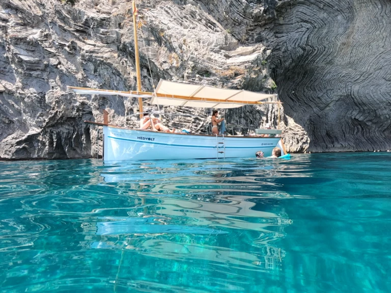 Pronájem jachty v Port d'Alcudia -medvolt m7 na Samboatu