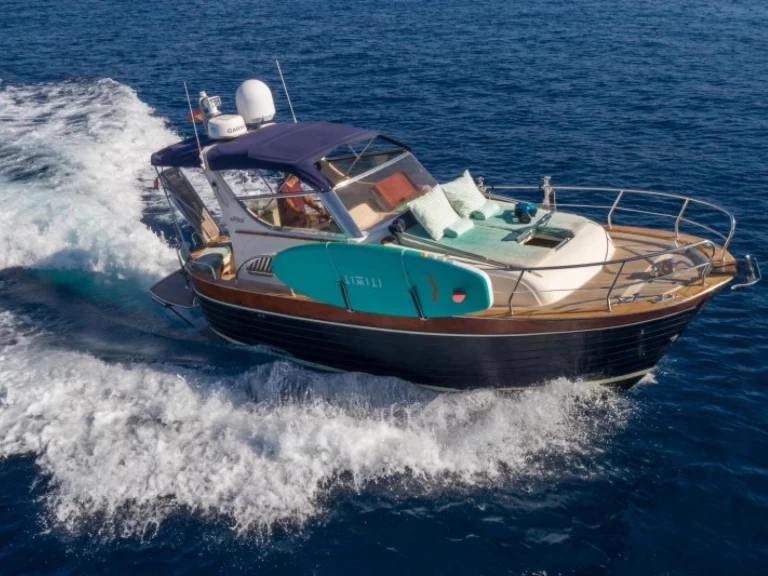 Pronájem lodi Mimi Libeccio v Marina Aliki na Samboatu