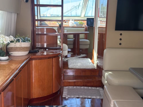 Antango Ship 62 Fly  jednotlivci a charterové společnosti v Palermo