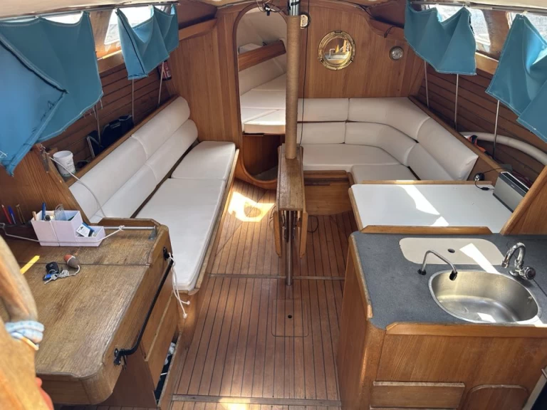 Pronájem Plachetnice Kirie s licencí