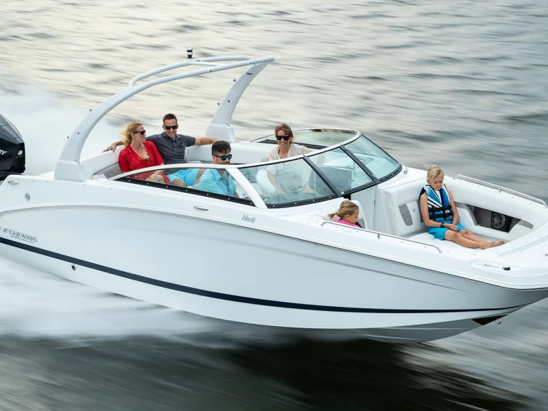 Four Winns HD 240 OB jednotlivci a charterové společnosti v Cannes