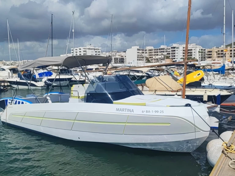 Pronajmout si Zephyr Zephyr 800 v Santa Eularia des Riu