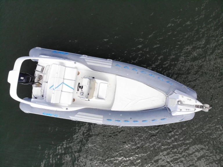 Polotuhá loď k pronájmu v Lège-Cap-Ferret za nejlepší cenu