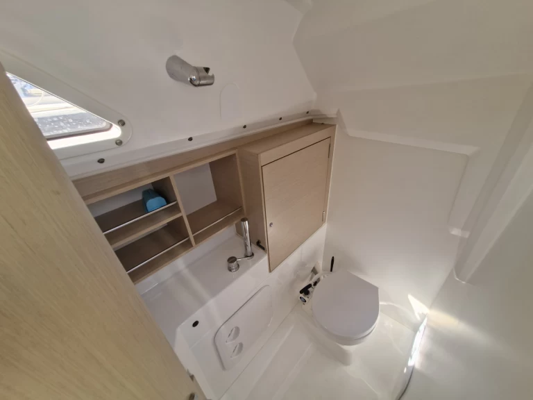 Pronajmout si Bénéteau Oceanis 30.1 v Barcelona