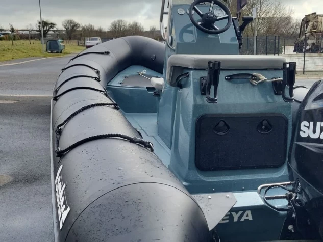 Pronájem lodi Les Sables-d'Olonne lákavé ceny Explorer 550