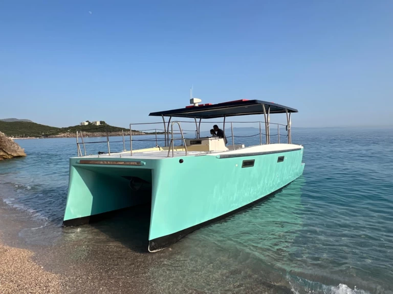 Pronájem Katamarán Aliboats s licencí