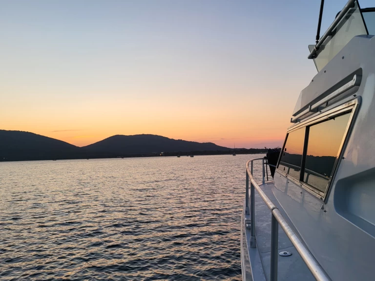 Motorová loď k pronájmu v Porto di Fertilia za nejlepší cenu