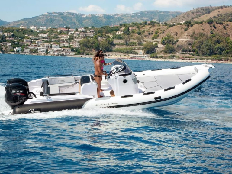 Pronajmout Polotuhá loď se skipperem či ne Ranieri v Altea