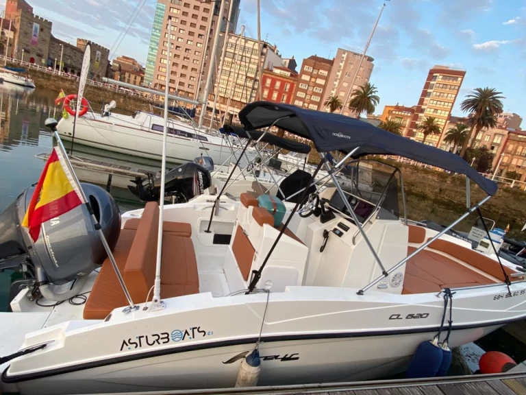 Pronájem lodi Nireus CL620 v Gijón na Samboatu