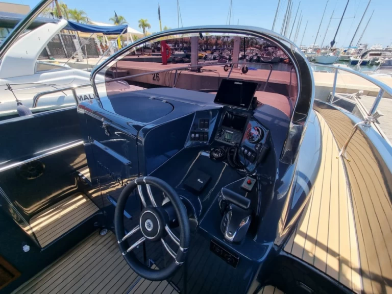 Pronájem Motorová loď v Six-Fours-les-Plages -Moonday yacht 780 WA