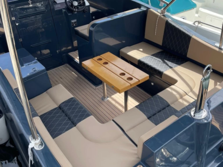 Pronájem lodi Moonday yacht 780 WA v Six-Fours-les-Plages na Samboatu