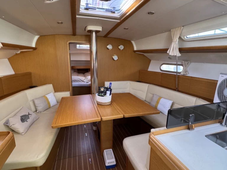 Pronájem lodi Jeanneau Sun Odyssey 42i v Torrevieja na Samboatu