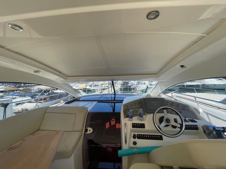 Pronajmout Motorová loď se skipperem či ne Jeanneau v Port de Saint Jean Cap Ferrat