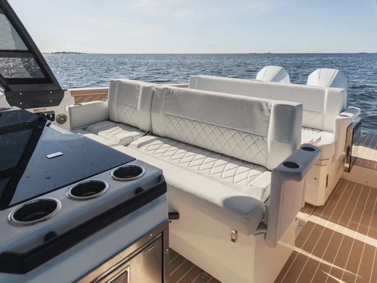 Pronájem Motorová loď v Split -Saxdor Saxdor 320 GTO