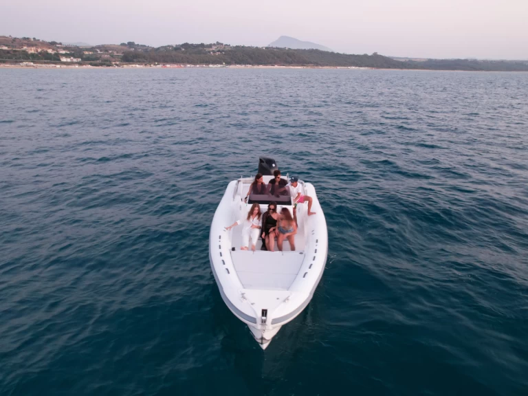 Pronájem Polotuhá loď Pajara s licencí