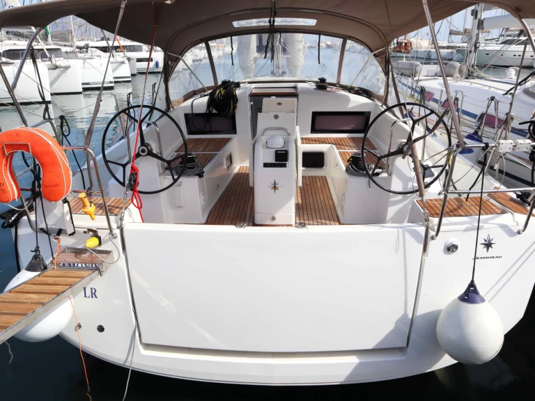 Pronájem Plachetnice v Ligia -Jeanneau Sun Odyssey 440