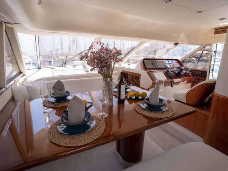 Pronajmout si Princess, UK ESPERANZA v Rhodos