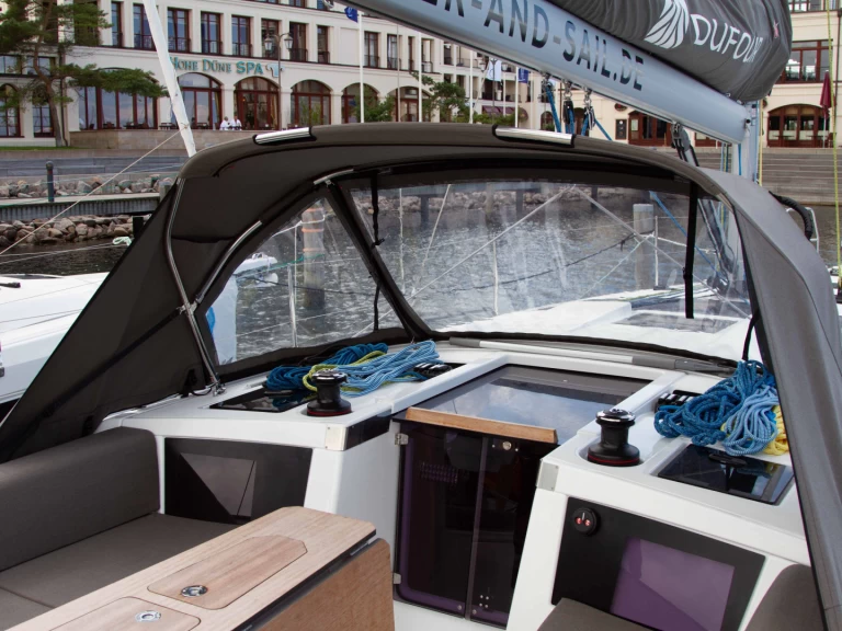 Pronajmout Plachetnice se skipperem či ne Dufour v Rostock