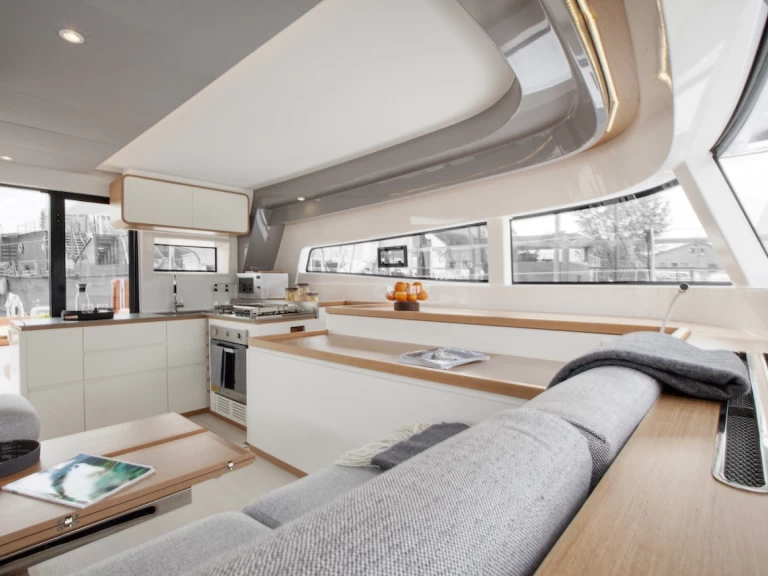 Pronájem lodi Excess Excess 15 v Donji Seget na Samboatu