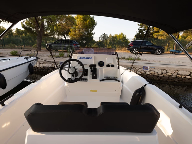 Pronájem lodi Compass Boats Compass 7s v Šibenik  na Samboatu