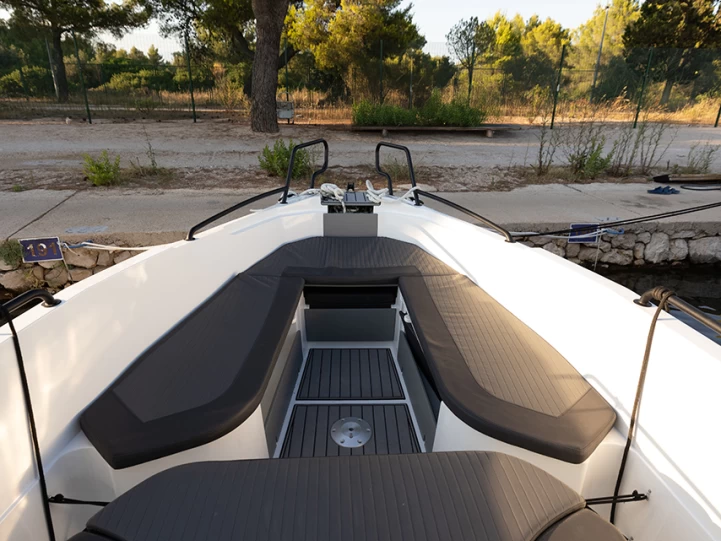 Pronajmout Motorová loď se skipperem či ne Northmaster v Šibenik 