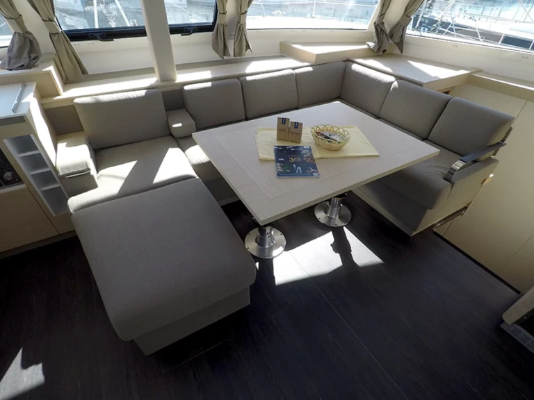 Fountaine Pajot Elba 45 jednotlivci a charterové společnosti v Šibenik 