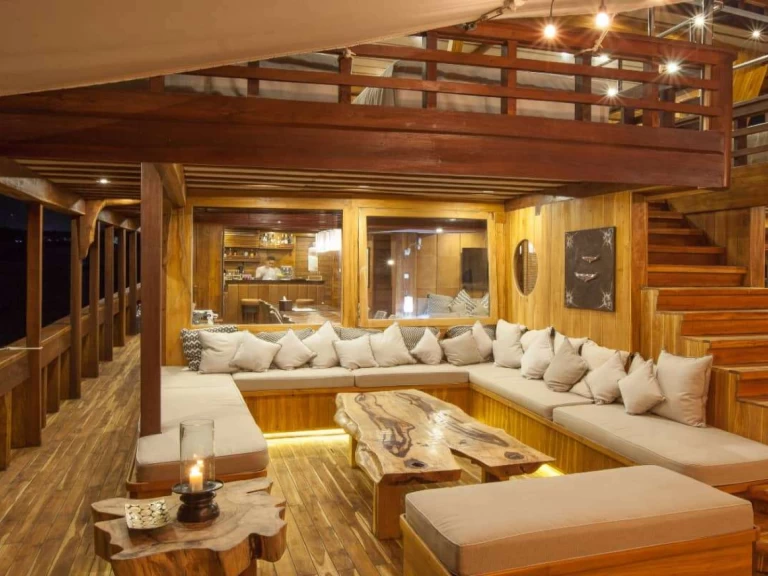 Pronájem lodi  Prana by Atzaro v Labuan Bajo na Samboatu