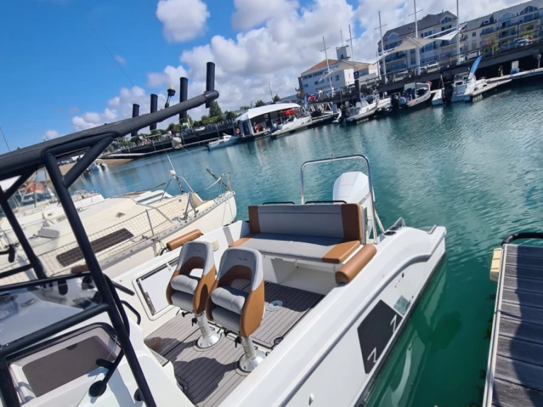 Pronájem lodi Bénéteau Flyer 7 SPACEdeck v Les Sables-d'Olonne na Samboatu