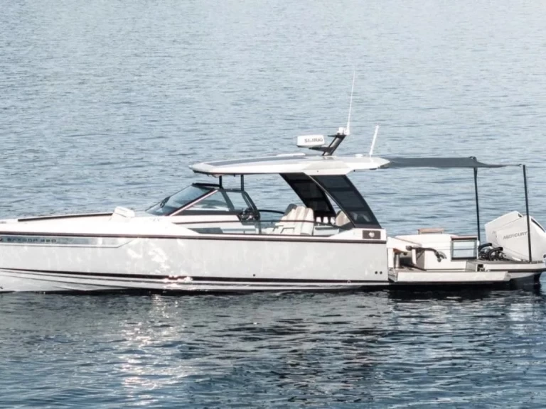 Pronájem Motorová loď Saxdor s licencí