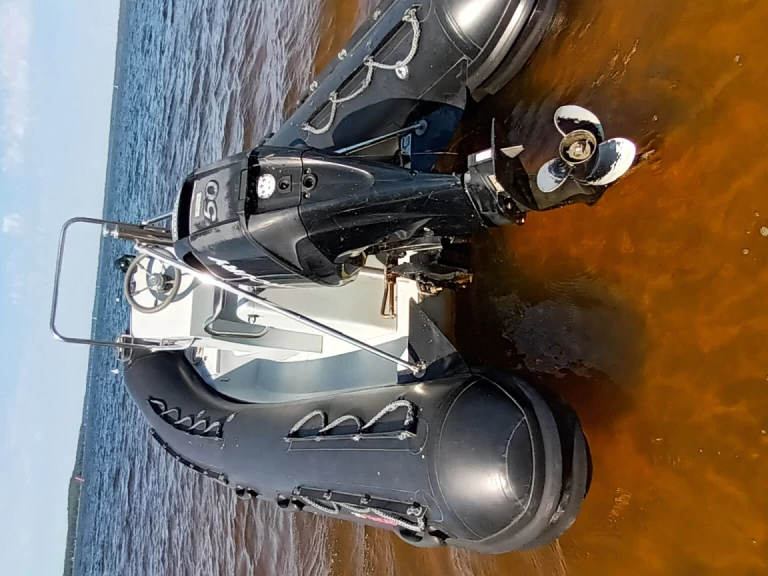 Pronájem lodi 3D Tender Defender 490 v Lacanau na Samboatu