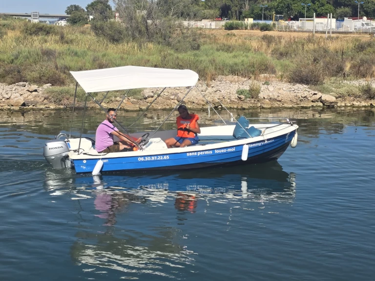 Pronajmout Motorová loď se skipperem či ne NAVALPLASTICA v Carnon-Plage