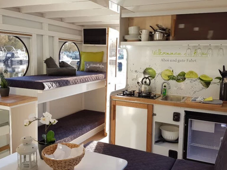 Hausboot Hausboot Valencia jednotlivci a charterové společnosti v Zehdenick