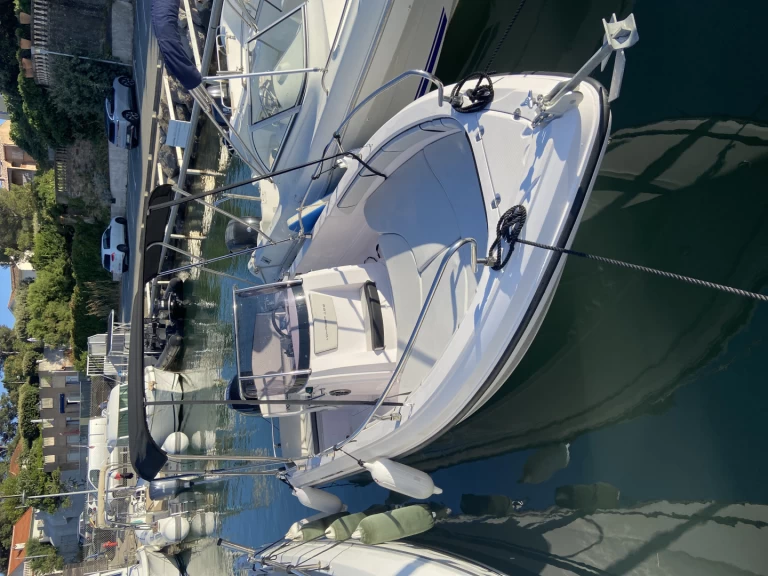 Ranieri Voyager 19 S jednotlivci a charterové společnosti v Fréjus