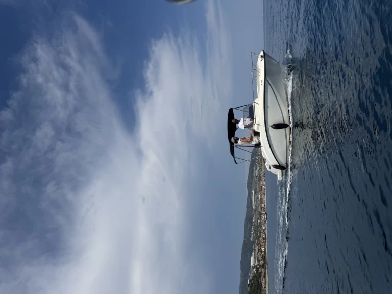 Pronájem Motorová loď Idea Marine s licencí