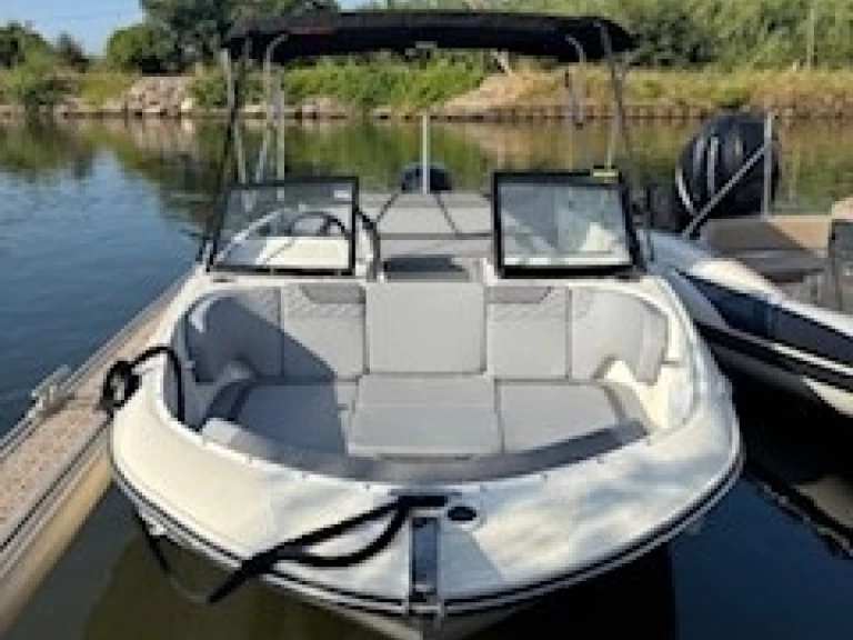 Pronájem lodi Bayliner M19 v Hyeres na Samboatu