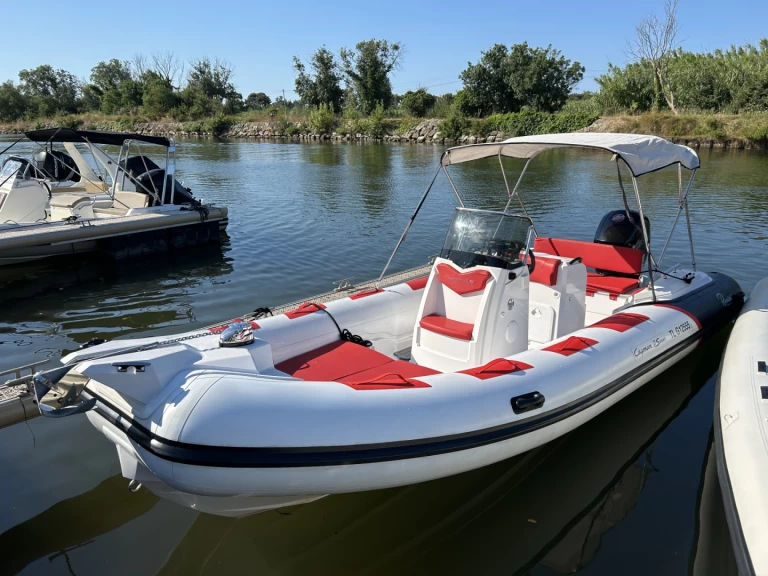 Pronájem Polotuhá loď Ranieri s licencí