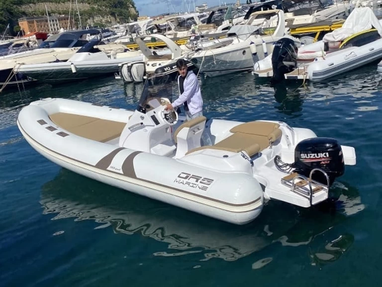 Pronájem lodi Oromarine Oromarine S-65 v Fornells na Samboatu