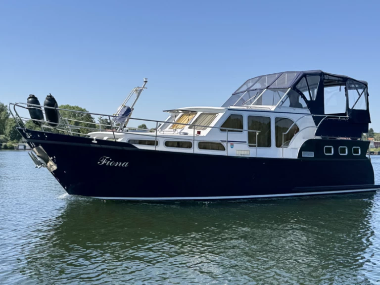 Pronájem Říční loď FB-Yachtcharter s licencí