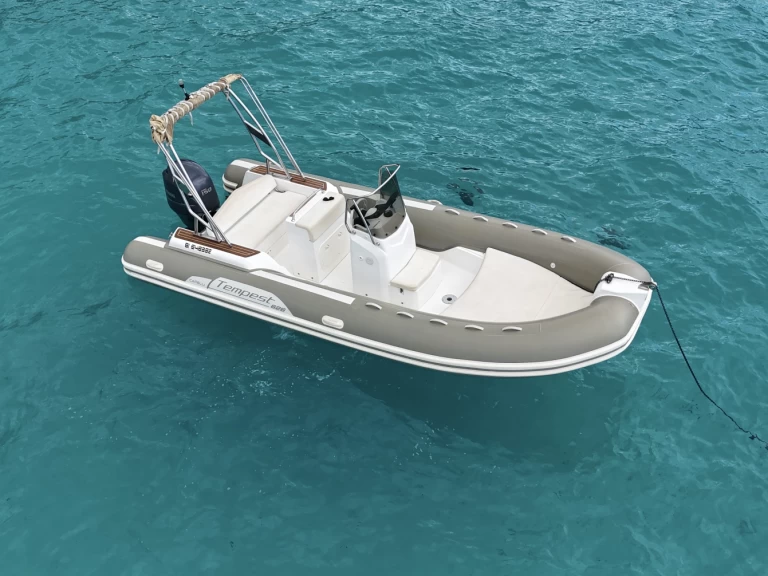Pronájem lodi Capelli Tempest 626 Limited v Saint-Florent na Samboatu